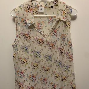 %%%Cabi Essential blouse size medium